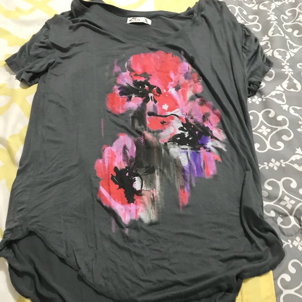 Hollister shirt